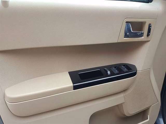 2008 Mazda Tribute i Sport 4dr SUV (2.3L I4 5M)